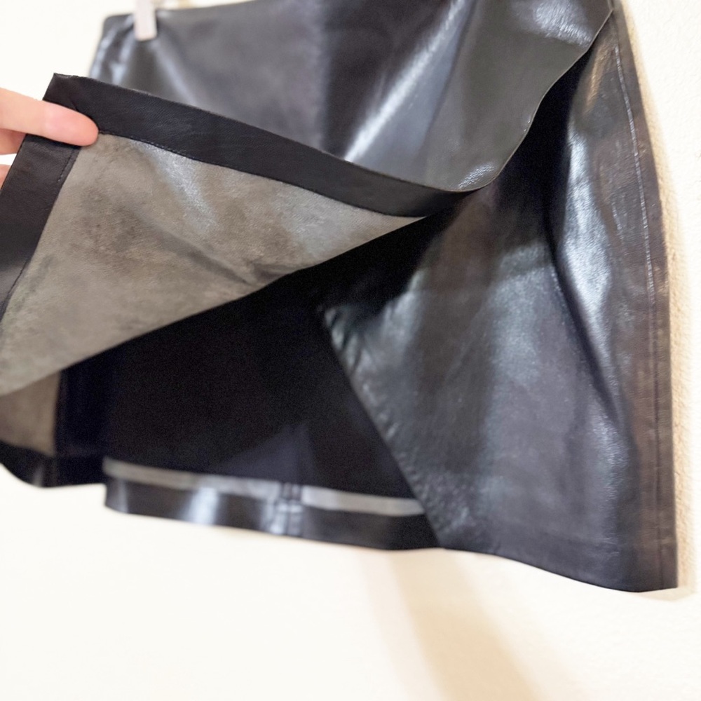 ALICE + OLIVIA Siobhan Vegan Faux Leather Wrap Mini in Black size 12 $250 MSRP - Picture 9 of 12